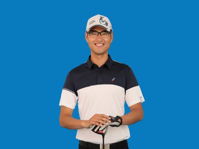 王闖：江漢大學(xué)高爾夫?qū)W院畢業(yè)，專業(yè)高爾夫教練，中國高爾夫協(xié)會認(rèn)證教練，美國TPI認(rèn)證教練，中國高爾夫協(xié)會《青少年運(yùn)動技能等級標(biāo)準(zhǔn)》考評員