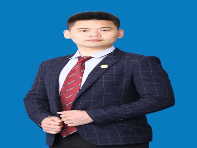 楊齊：陜西師范大學(xué)在讀研究生，陜西師范大學(xué)歷史學(xué)專業(yè)，中學(xué)一級(jí)教師，一直任教清北班，榮獲市級(jí)優(yōu)質(zhì)課大賽一等獎(jiǎng)